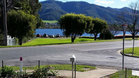 Lakeside Vista Holiday House - Tourism Canberra 7