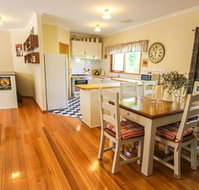 Bright Country Home - Tourism Canberra