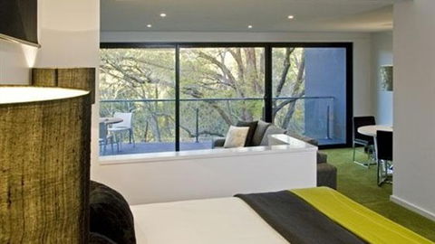 Saltus Luxury Accommodation - Tourism Canberra 2
