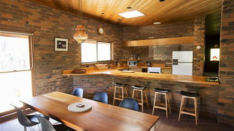 The Eagles Nest - Tourism Canberra 0