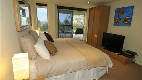 Gippsland Lakehouse - Tourism Canberra 5