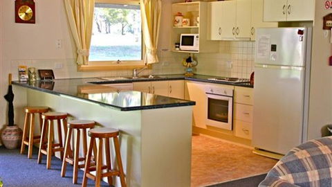Camellia Lodge - Tourism Canberra 4