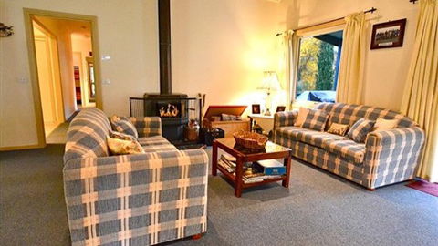 Camellia Lodge - Tourism Canberra 3