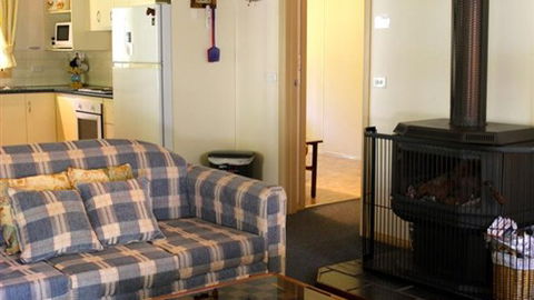 Camellia Lodge - Tourism Canberra 5