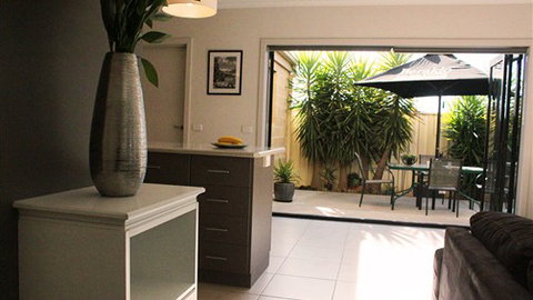Acacia Villa - Tourism Canberra 1