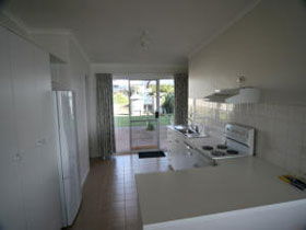 Beachside Cottage - Tourism Canberra 2