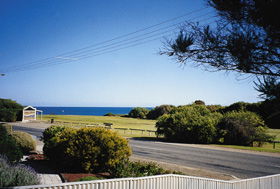 Botts Beach Retreat - Tourism Canberra 2