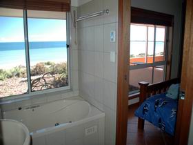 Ceduna Shelly Beach Caravan Park And Beachfront Villas - Tourism Canberra 0