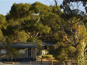  Tourism Canberra