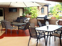 AAA Lancaster Court Motel - Tourism Canberra 3