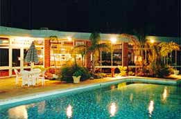 Absolute Lakes Entrance - Tourism Canberra 0