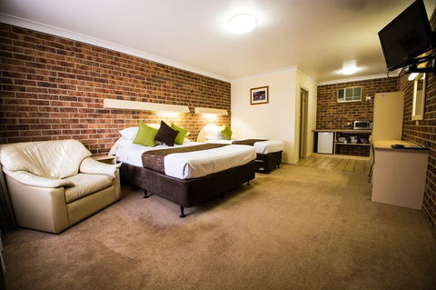 A-Line Motel - Tourism Canberra 0