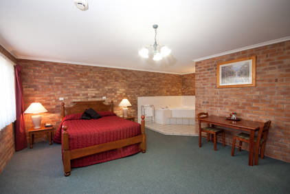 Allan Cunningham Motel And Old Wagon Restaurant - Tourism Canberra 2
