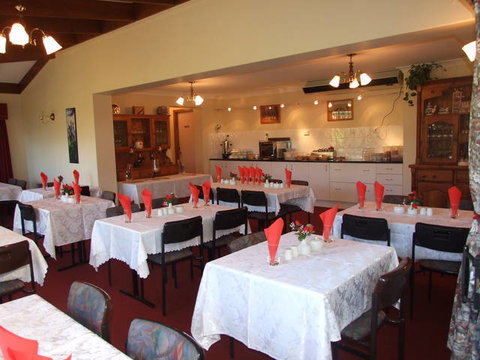Allan Cunningham Motel And Old Wagon Restaurant - Tourism Canberra 6