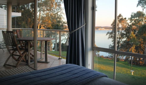 Anne's Waterfront Haven Bed & Breakfast - Tourism Canberra 0