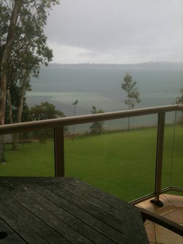 Anne's Waterfront Haven Bed & Breakfast - Tourism Canberra 3