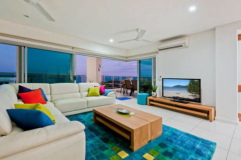 Beachlife Sea Breeze Luxury  Apartment Harbour Views - Tourism Canberra 0