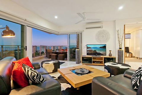 Beachlife Sea Breeze Luxury  Apartment Harbour Views - Tourism Canberra 1