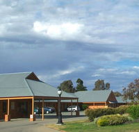 Bishop's Lodge Motor Inn - Tourism Canberra