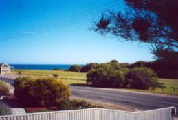 Bott's Beach Retreat - Tourism Canberra 4
