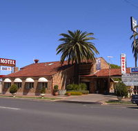 Burke  Wills Motor Inn - Tourism Canberra