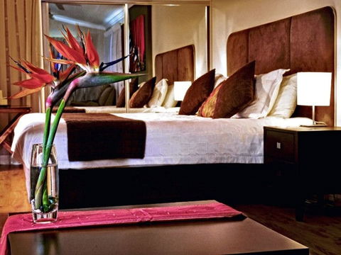 Camelot Boutique Accommodation - Tourism Canberra 0