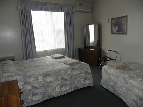 Capri Lodge Apartments - Tourism Canberra 6