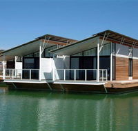 Caves Beachside Resort Hotel - Tourism Canberra