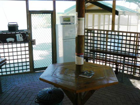 Ceduna Shelly Beach Caravan Park - Tourism Canberra 5