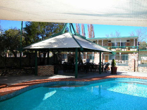 Centre Point Mid City Motor Inn - Tourism Canberra 0