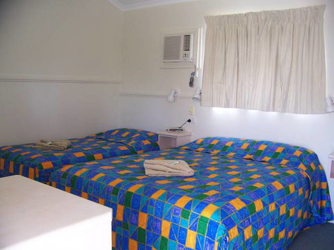 Country Way Motor Inn - Tourism Canberra 1