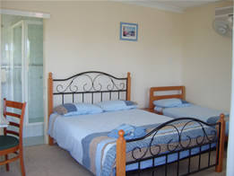 Beale's BedFish & Breakfast - Tourism Canberra 0