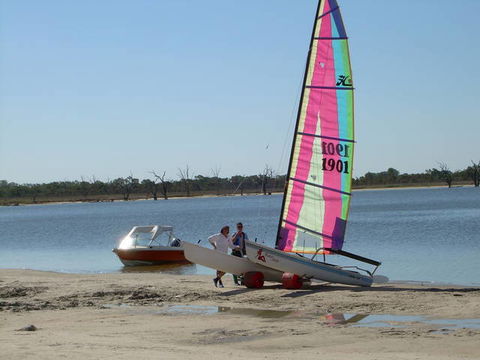 Discovery Holiday Parks - Lake Bonney - Tourism Canberra 2