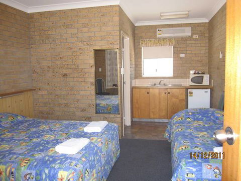 Dragon Phoenix Resort & Restaurant - Tourism Canberra 2