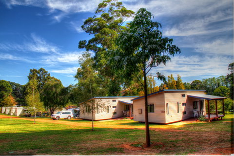 Fontys Pool Caravan Park And Chalets - Tourism Canberra 0