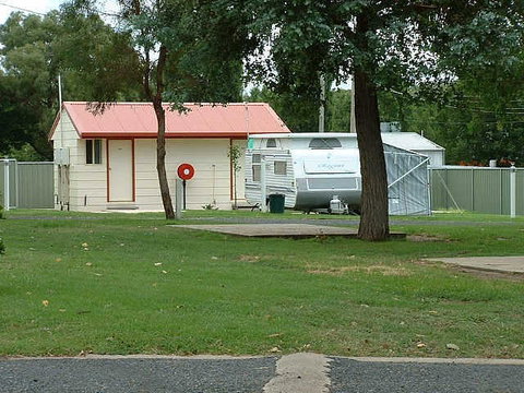 Fossicker Caravan Park - Tourism Canberra 4