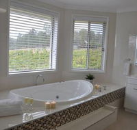 Ghost Riders Vineyard Lodge - Tourism Canberra