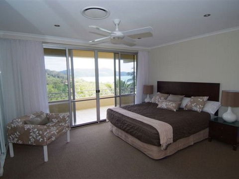Hamilton Island Private Apartment - Poinciana - Tourism Canberra 2