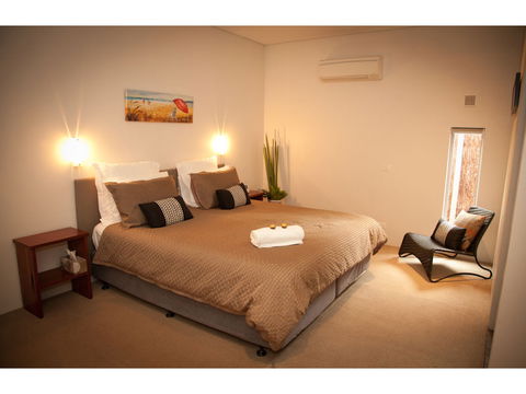 Hanover Bay - Tourism Canberra 0