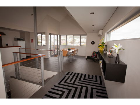 Hanover Bay - Tourism Canberra 9