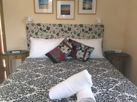 Hawks Nest Motel - Tourism Canberra 4