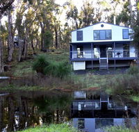Hidden Grove Retreat - Tourism Canberra