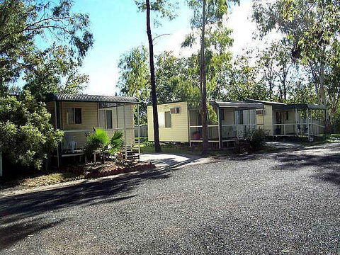Highway Tourist Village - Tourism Canberra 0