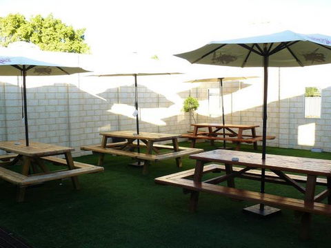 Jurien Bay Hotel Motel - Tourism Canberra 1