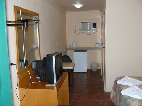 Jurien Bay Hotel Motel - Tourism Canberra 4