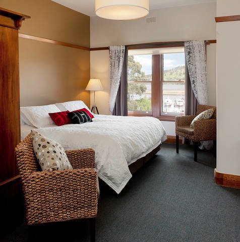 Kermandie Hotel & Marina - Tourism Canberra 0