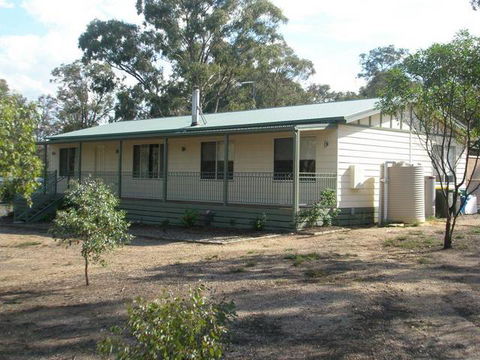 Lake Glenmaggie Caravan Park - Tourism Canberra 1
