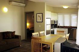Lennox Holiday Apartments - Tourism Canberra 6
