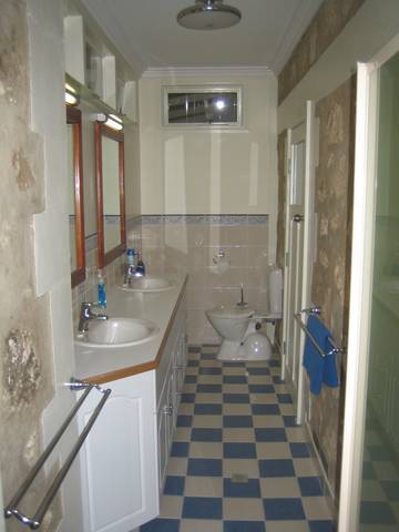 MacDonnell House (Naracoorte Cottages) - Tourism Canberra 0