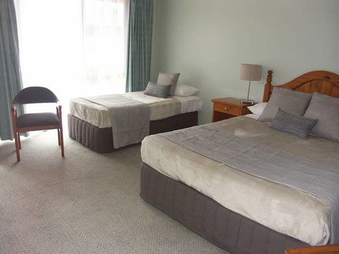 Melaleuca Motel - Tourism Canberra 0